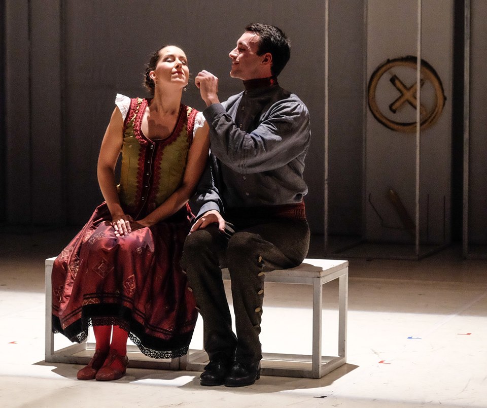 t&aacute;nc kritika erd&eacute;ly3