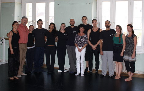 KET a t&aacute;rsulat