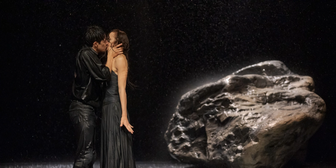 30800 21910 260410 12 Tanztheater Wuppertal Pina Bausch Vollmond 011 c Martin Argyroglo program calendar list